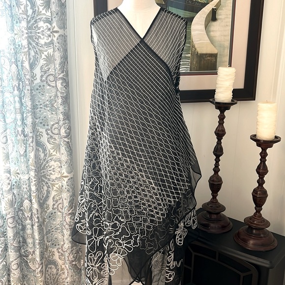 RAHUL MISHRA SHAWL/TOP Sz M - Picture 1 of 12
